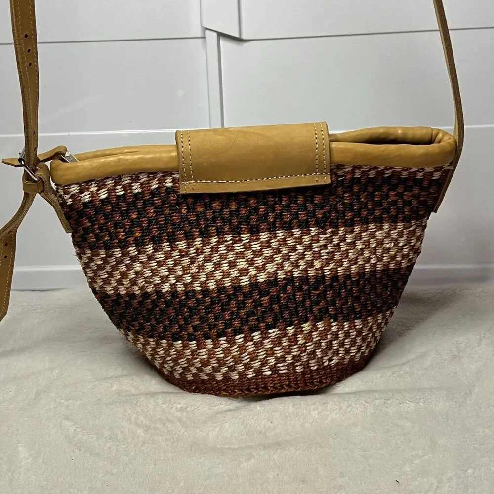 SAWA SAWA Waves on Earth Handmade Striped Sisal Tote Crossbody Purse Strap - Picture 4 of 13